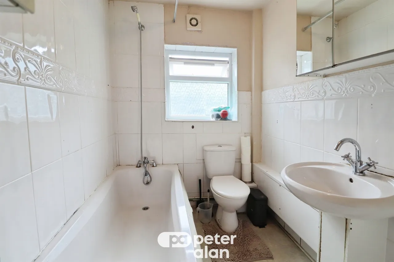 Russell Street, Cardiff, CF24, photo 6