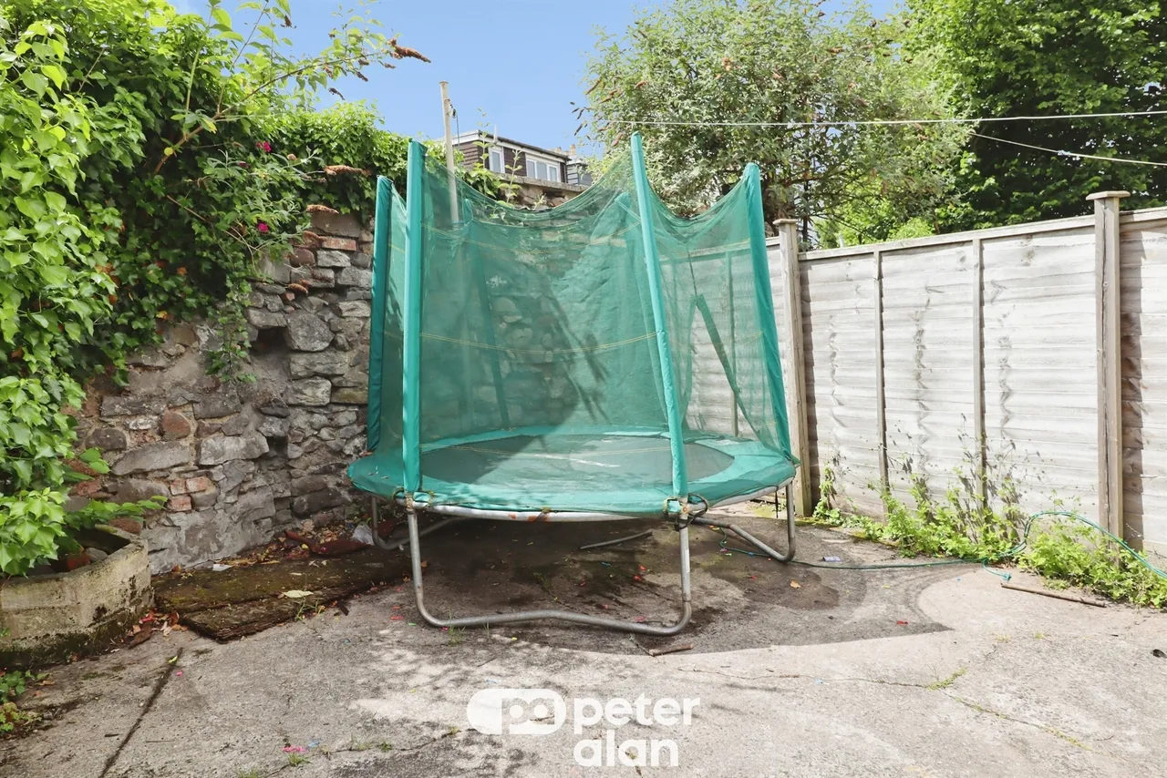Russell Street, Cardiff, CF24, photo 17