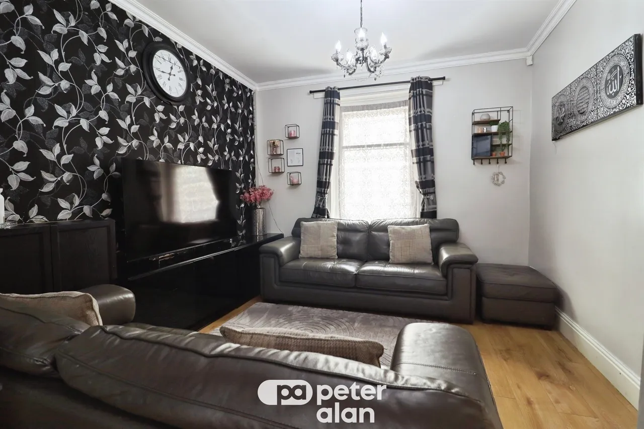 Russell Street, Cardiff, CF24, photo 9