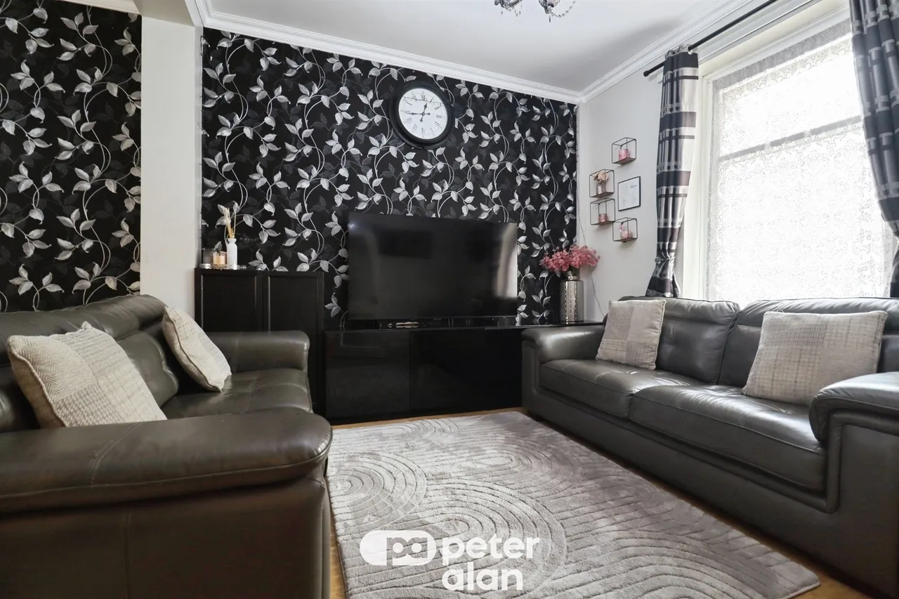 Russell Street, Cardiff, CF24, photo 8