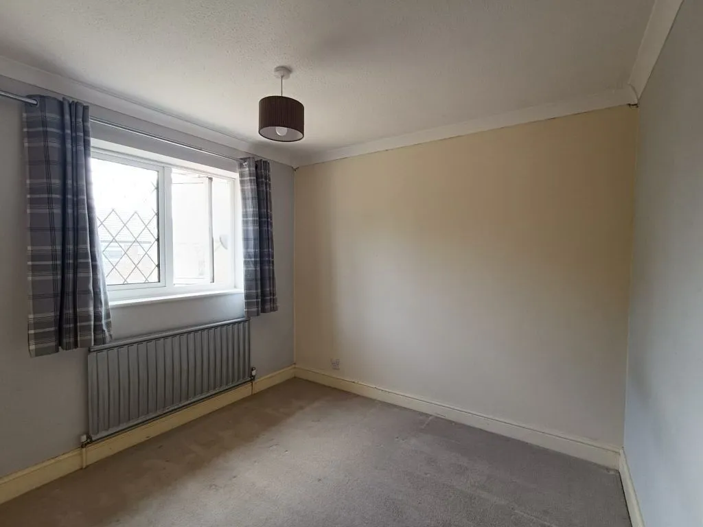 Tintern Road, Crawley, photo 9