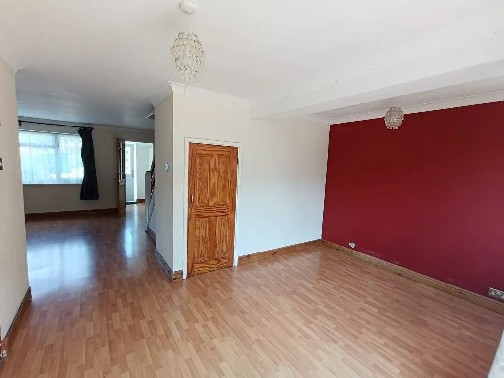 Tintern Road, Crawley, photo 6