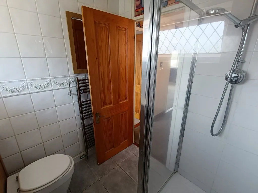 Tintern Road, Crawley, photo 11