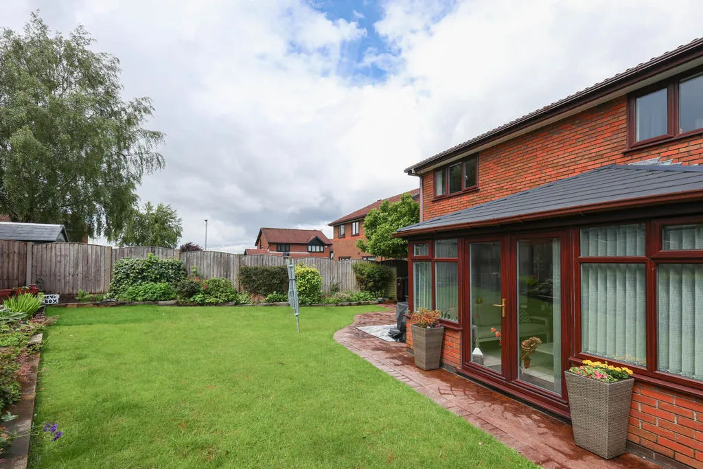 Creaton Way Middleton, Manchester M24 5JY, photo 25