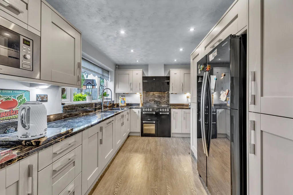Creaton Way Middleton, Manchester M24 5JY, photo 8