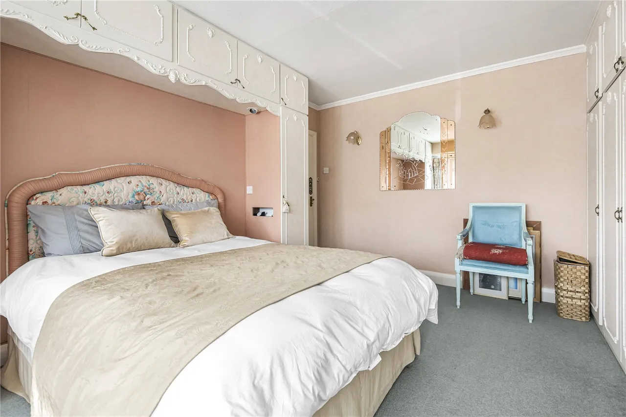 Heddon Court Avenue, Cockfosters, EN4 9NG, photo 14