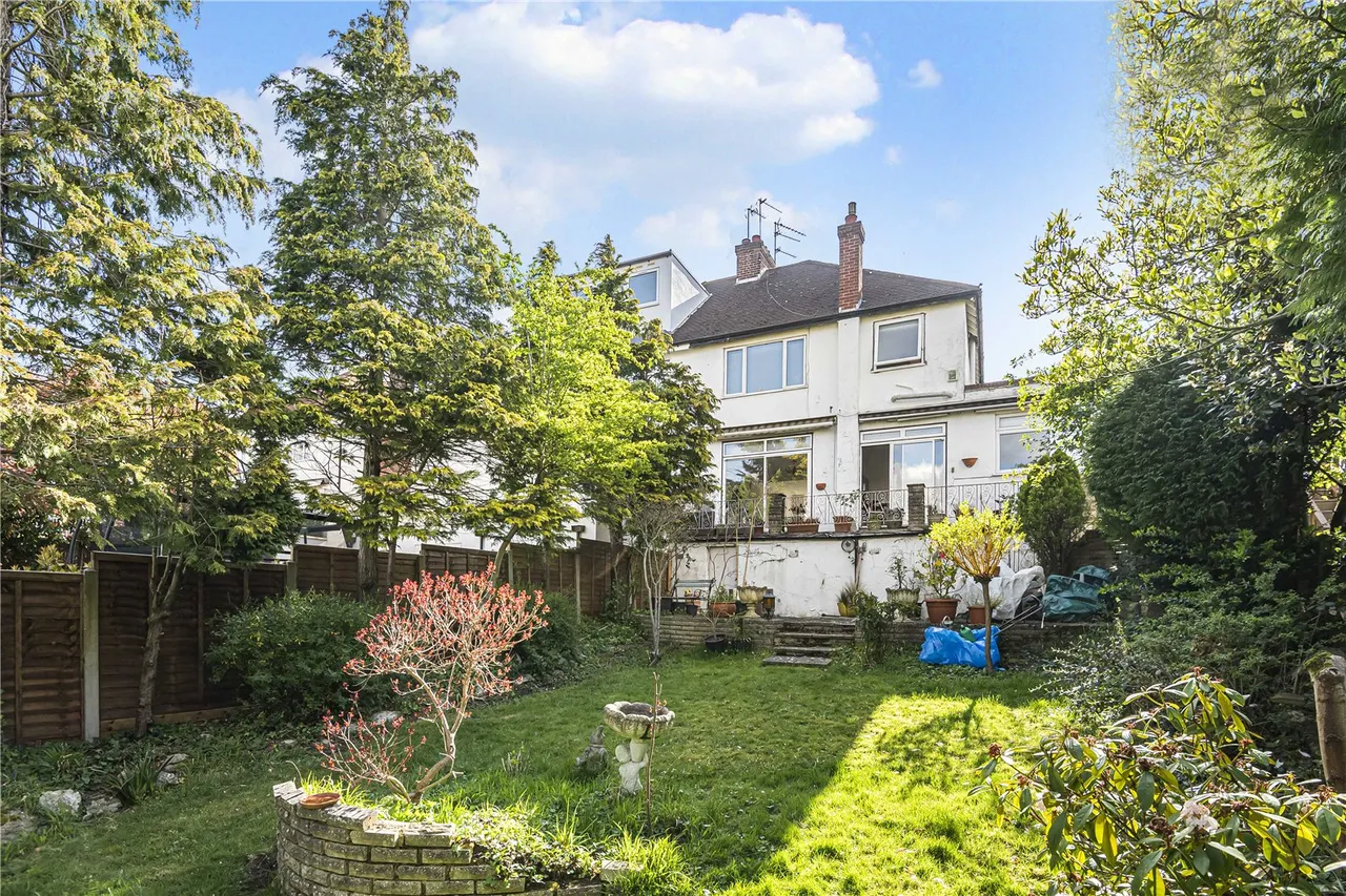 Heddon Court Avenue, Cockfosters, EN4 9NG, photo 22