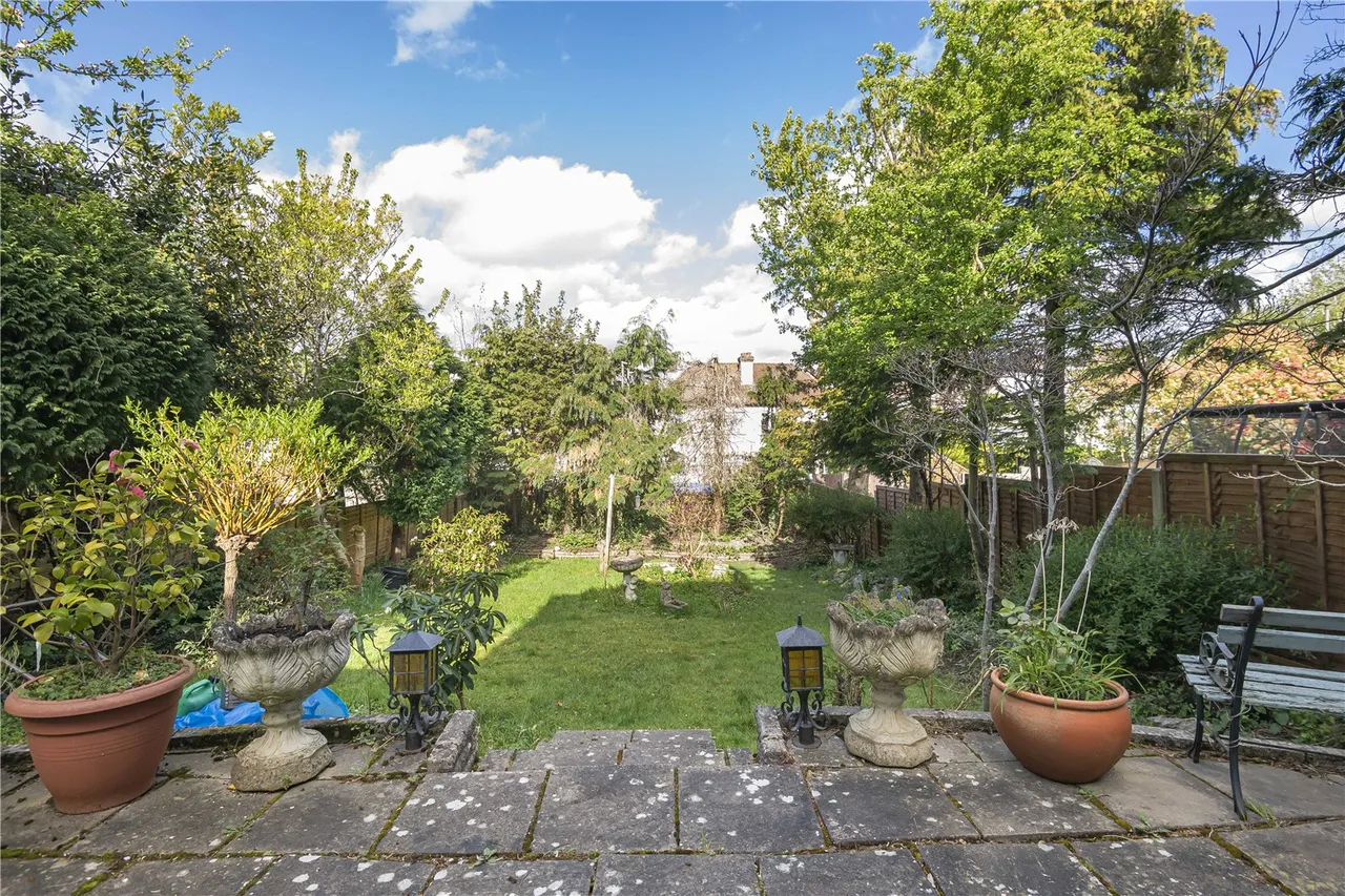 Heddon Court Avenue, Cockfosters, EN4 9NG, photo 19