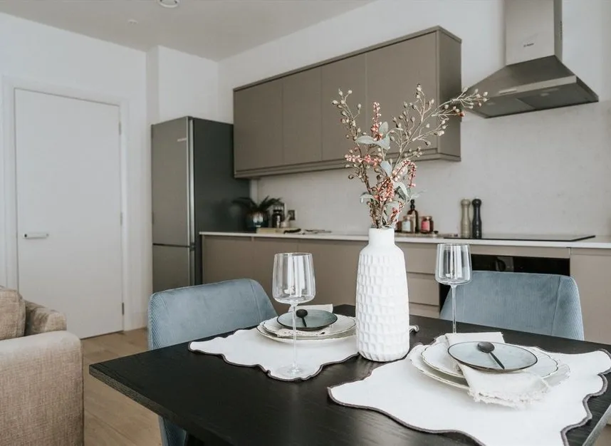 Stonhouse Street, London, SW4, photo 2