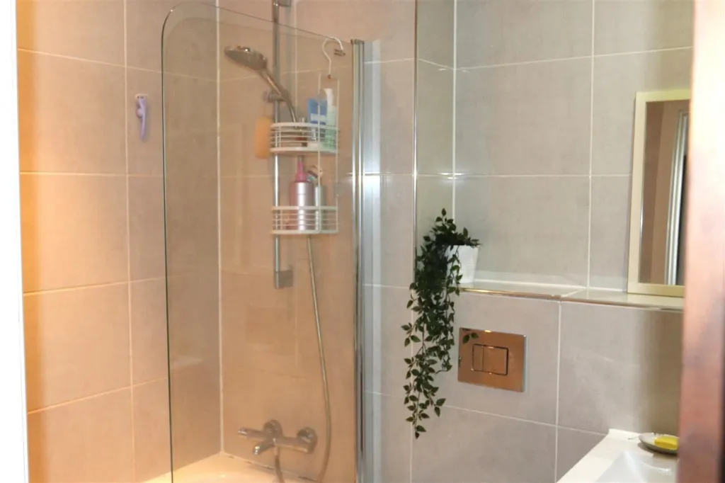 Hagley Road, Birmingham, B16, photo 10