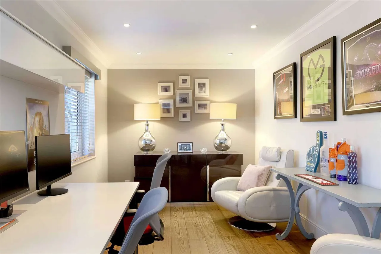 Woodhill Avenue, Gerrards Cross, Buckinghamshire, SL9 8DS, photo 12