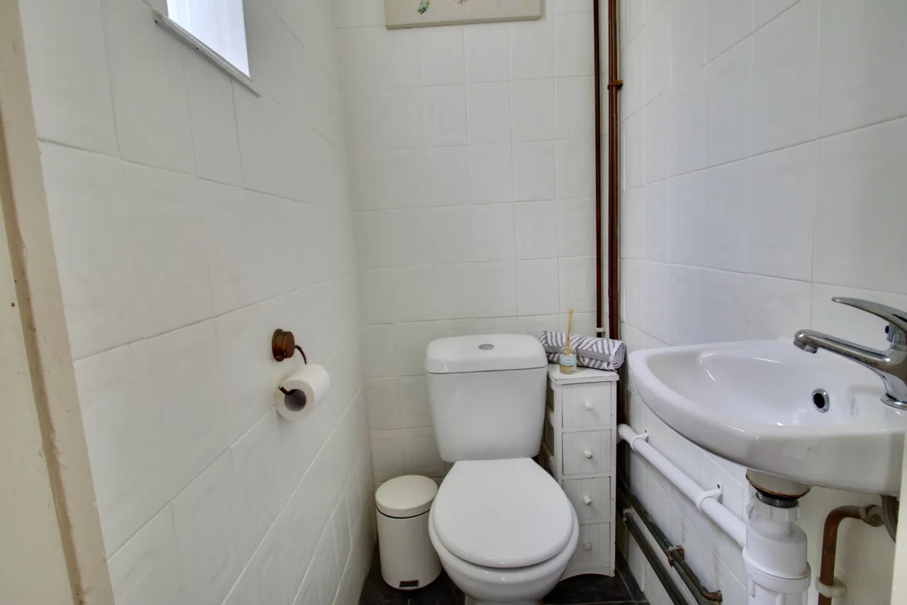 Broseley Road, Romford, RM3, photo 9