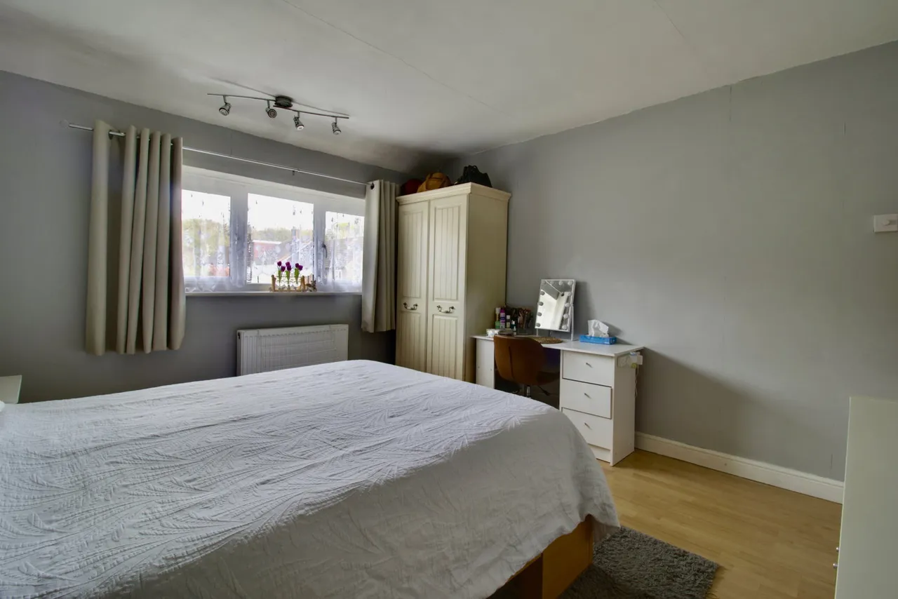 Broseley Road, Romford, RM3, photo 13