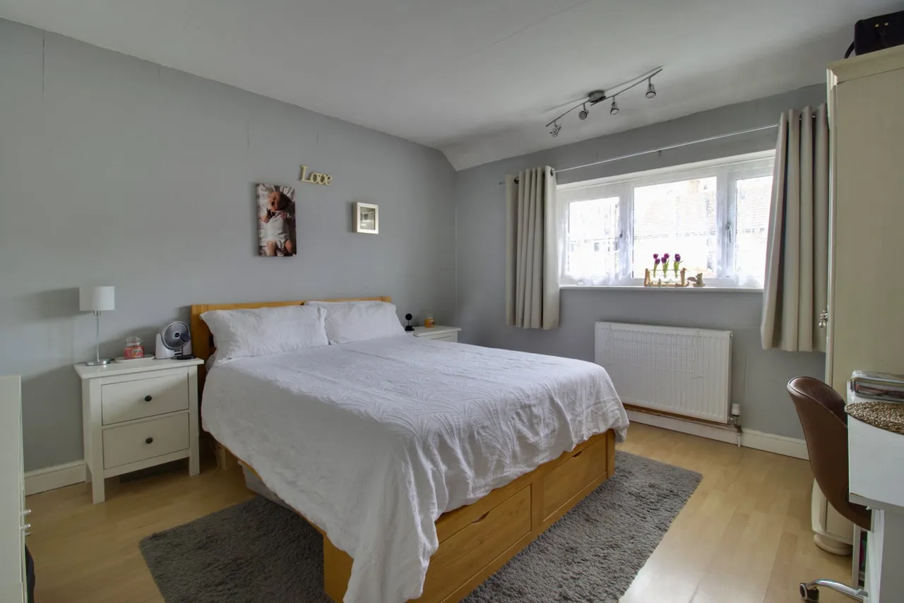 Broseley Road, Romford, RM3, photo 12