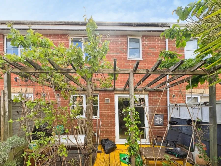 Osborne Heights, East Cowes, PO32, photo 3