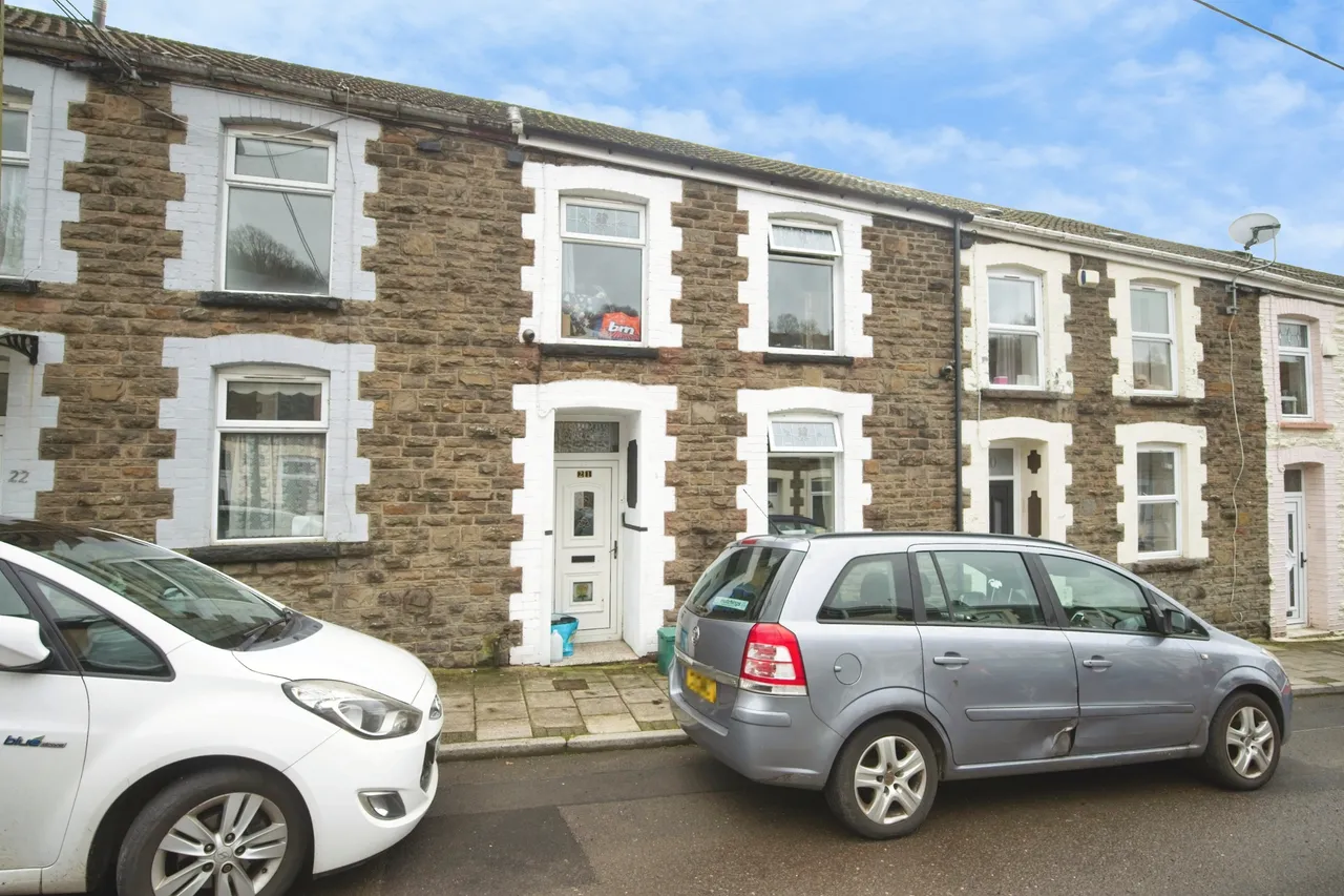 3 bed house for sale, Brondeg Street, Ferndale, CF43