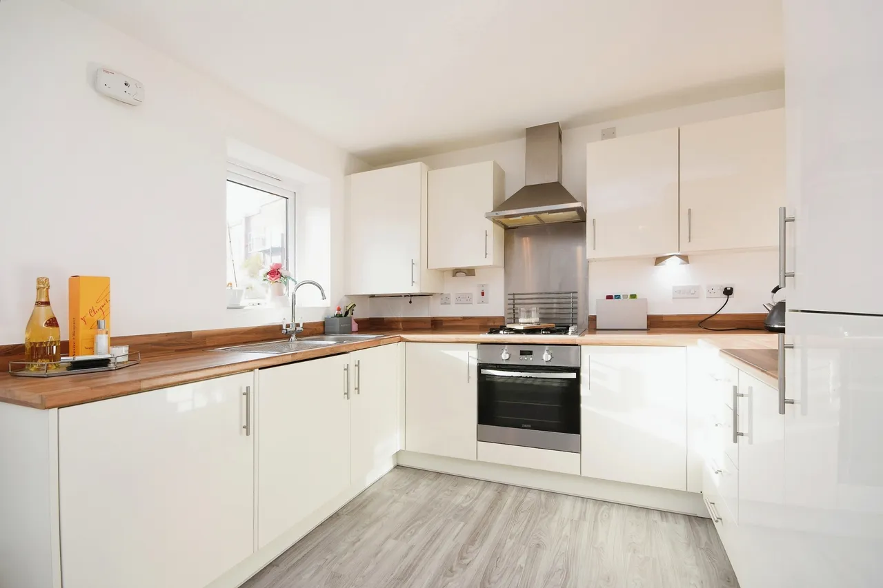 Blake Avenue, Basildon, Essex, SS14, photo 3