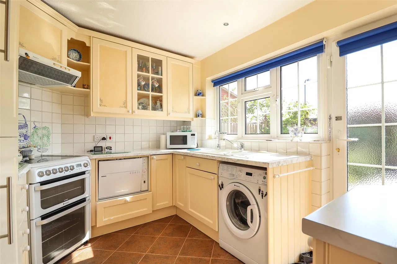Glebe Court, Fleet, Hampshire, GU51 4NJ, photo 2