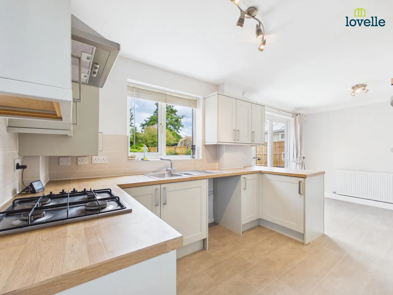 Lincoln Road, Dunholme, LN2, photo 4