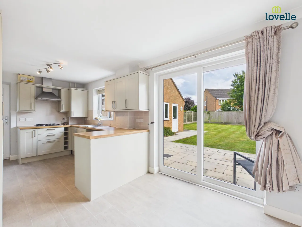 Lincoln Road, Dunholme, LN2, photo 10