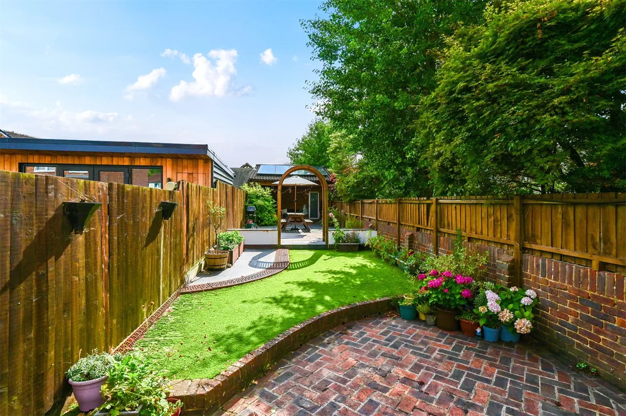 Star Lane, Ash, Guildford, Surrey, GU12 6RJ, photo 8