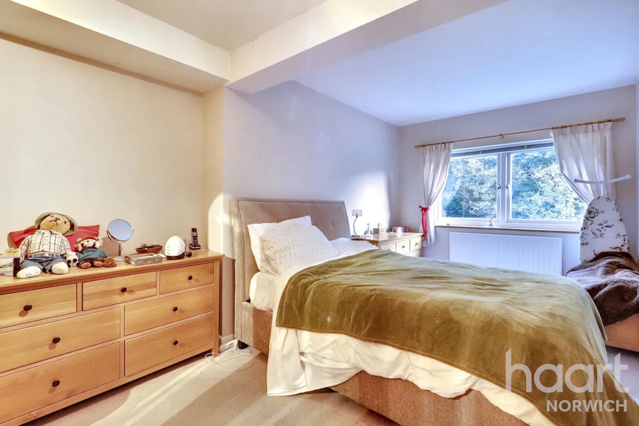 Plumstead Road East, Norwich, NR7, photo 12