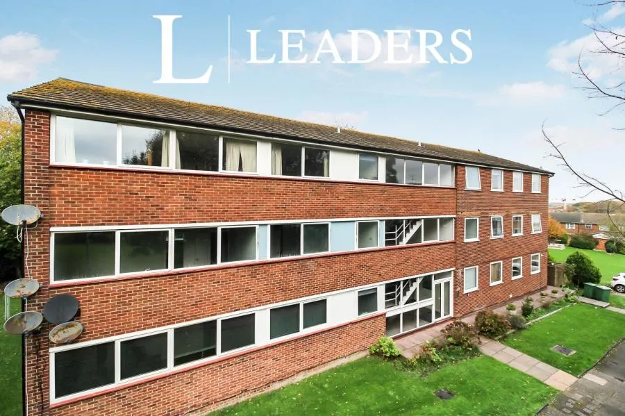 2 bed flat to rent, Woodcroft Drive, Eastbourne, BN21