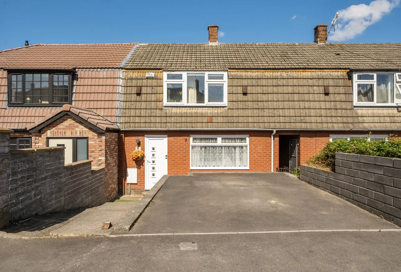 3 bed house for sale — Tynte Avenue, Bristol, BS13 0PX