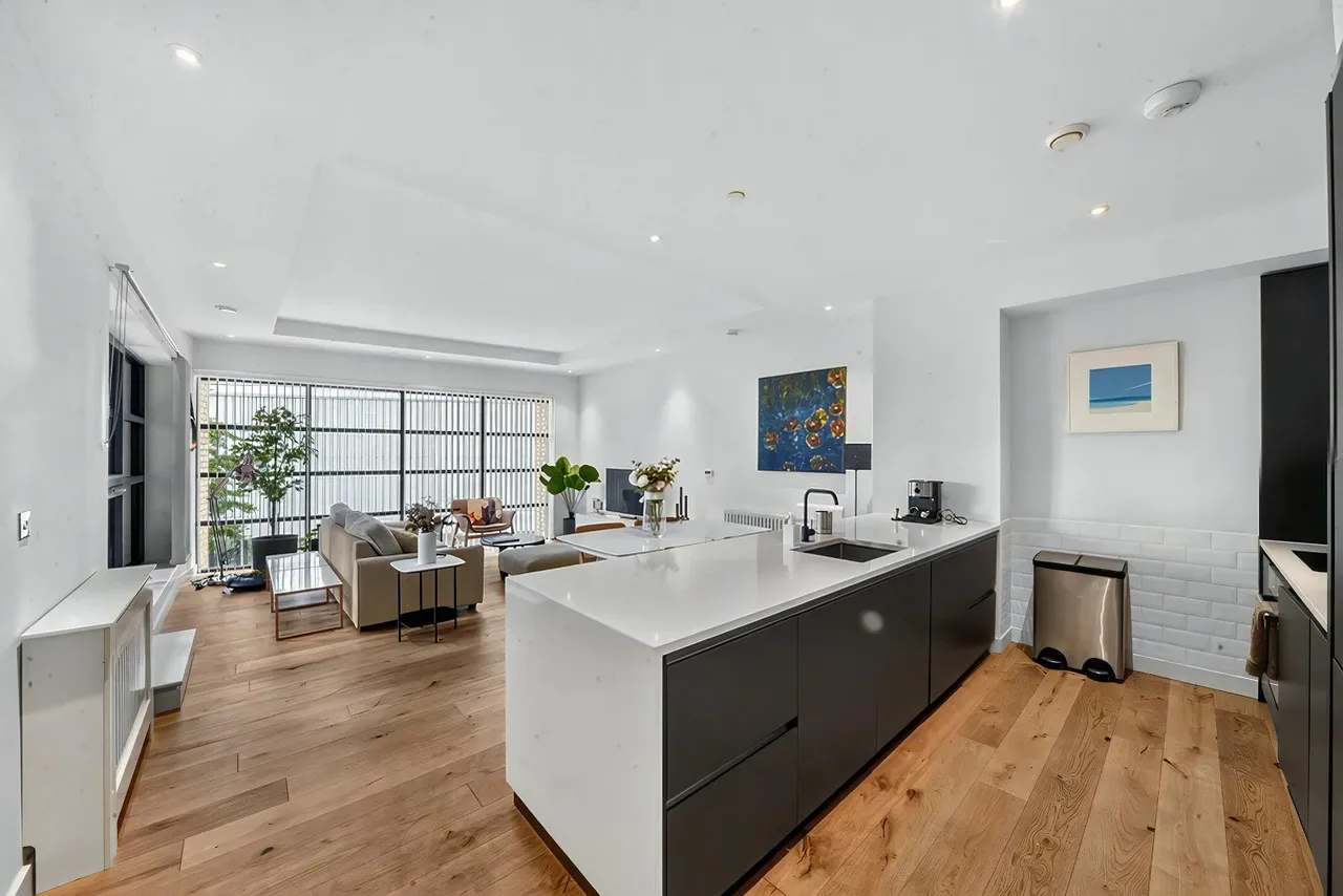 Astell House, 35, Lyell Street, City Island, London, E14, photo 2