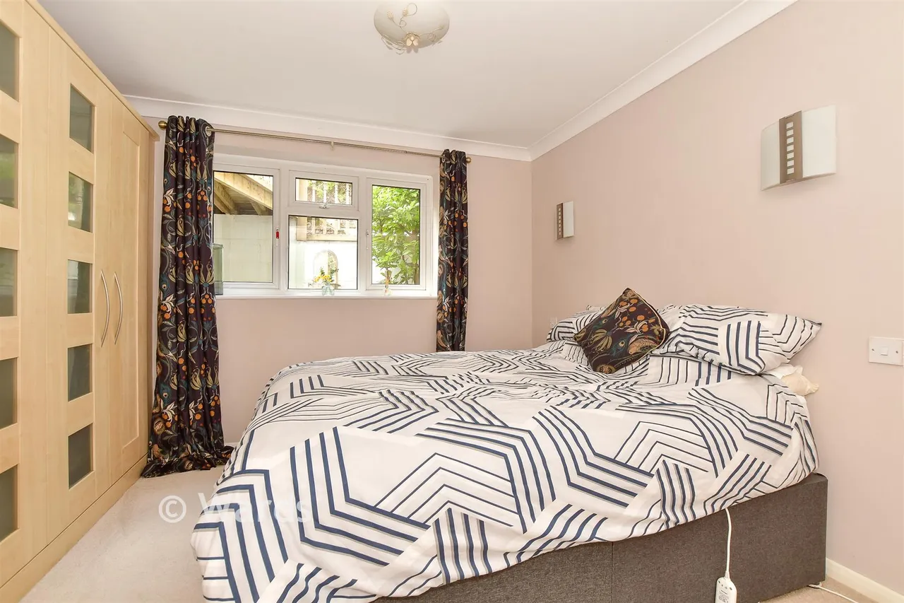 Valebrook Close, Folkestone, CT20, photo 7