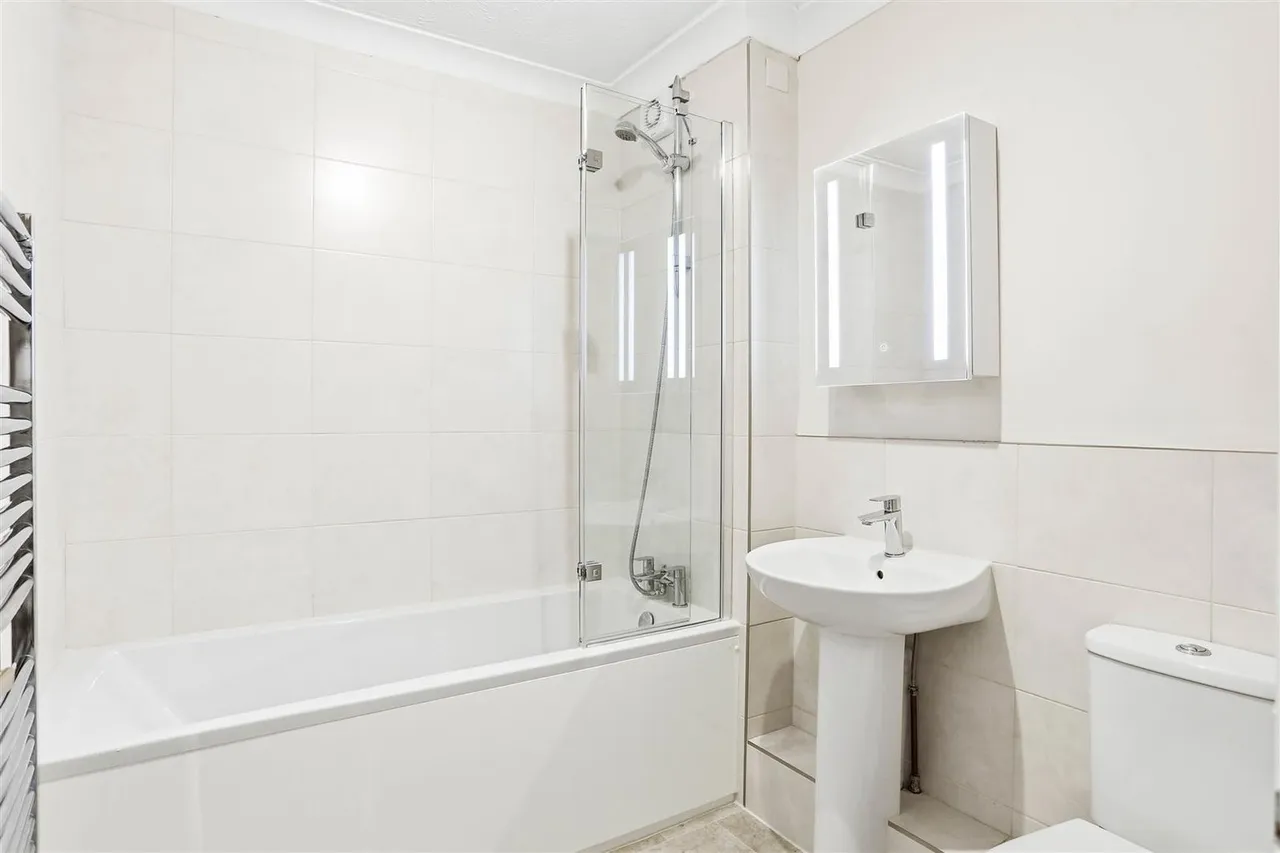Devonshire Avenue, Sutton, Surrey, SM2 5JL, photo 9
