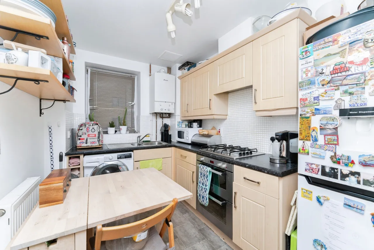 Waxlow Way, Northolt, UB5, photo 5