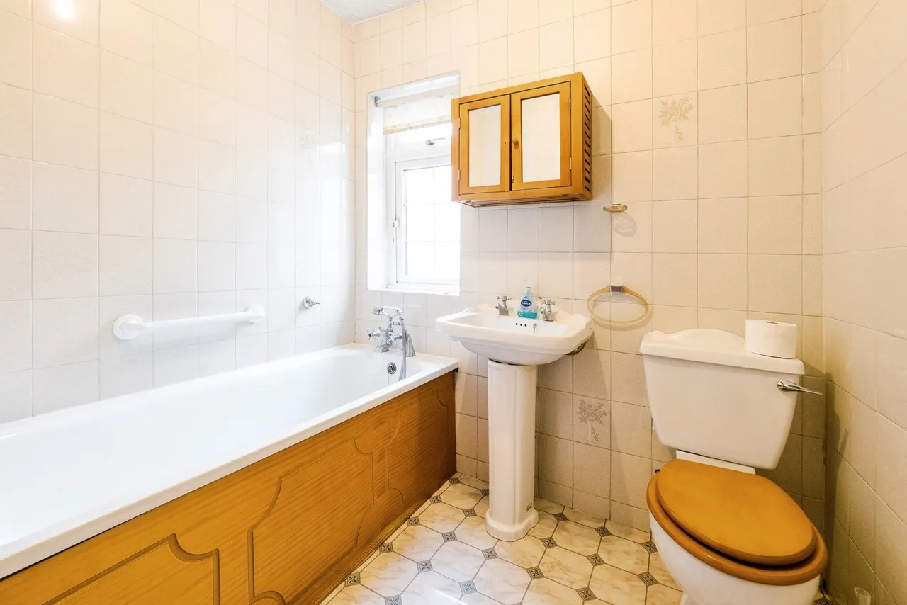 Mulberry Way, London, E18, photo 13