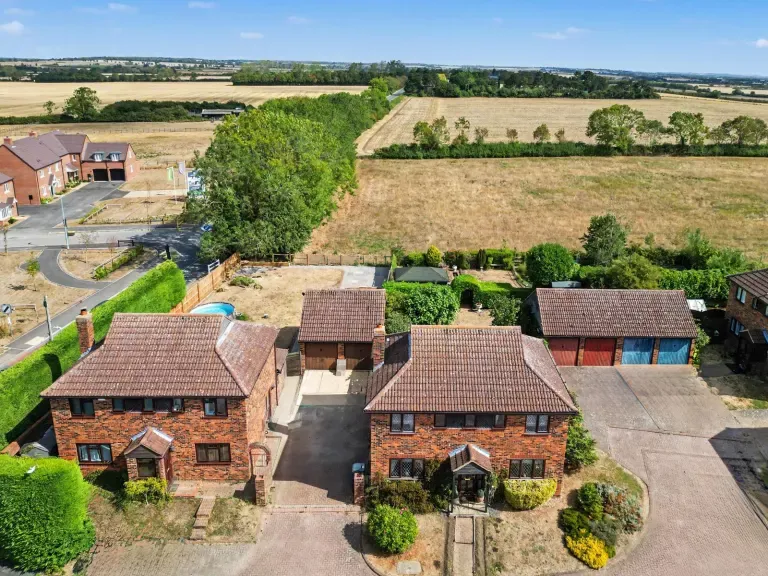 4 bed house for sale, Kings Pond Close, Dunton, SG18