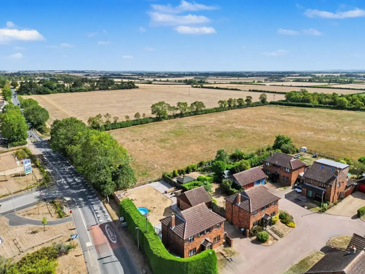 Kings Pond Close, Dunton, SG18, photo 29