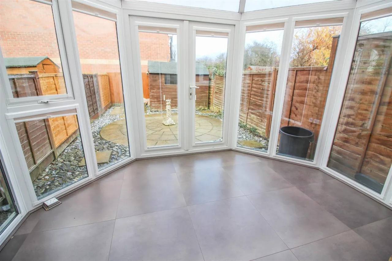 Bentley Drive, Church Langley, CM17, photo 5