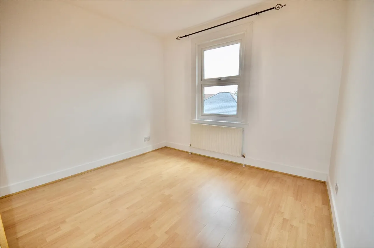 Estcourt Road, Watford, photo 8