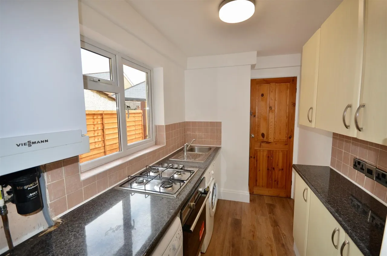 Estcourt Road, Watford, photo 5