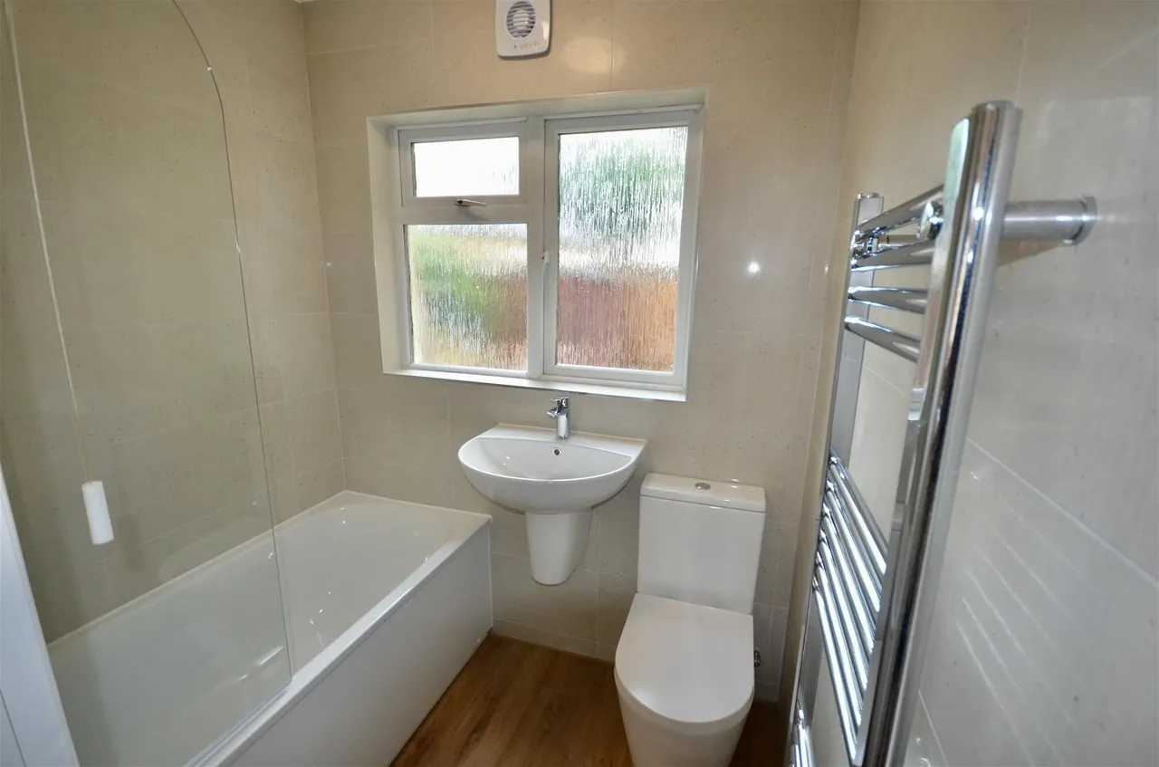 Estcourt Road, Watford, photo 6