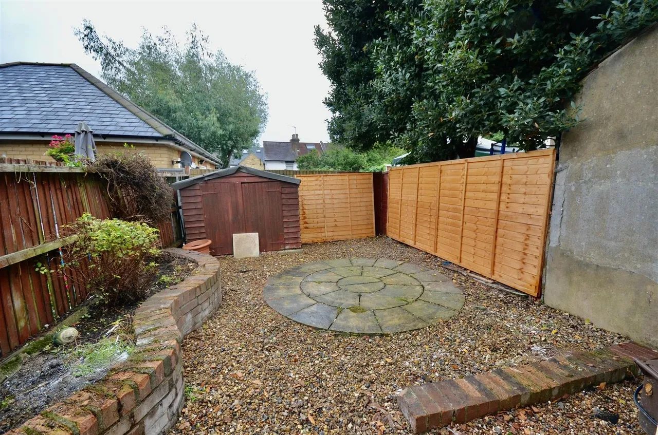 Estcourt Road, Watford, photo 9