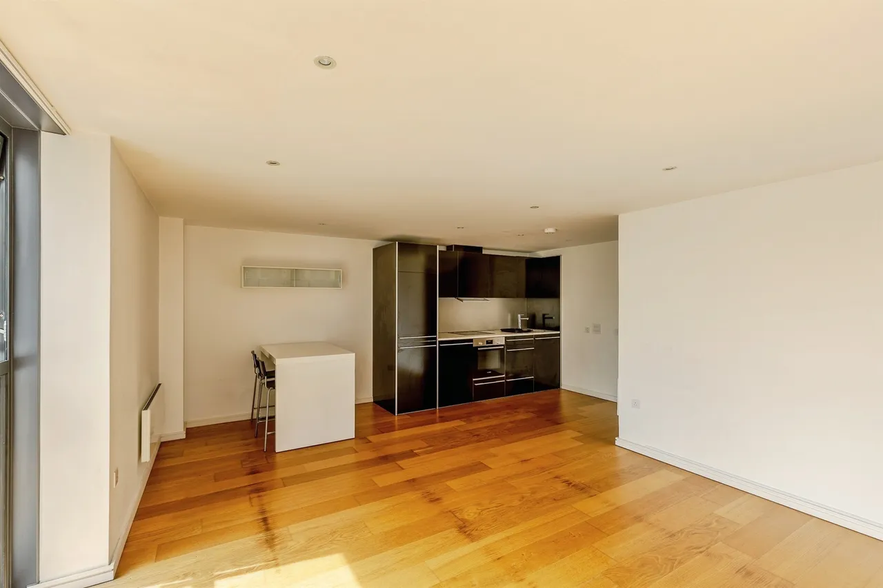 Skypark Road, Bristol, photo 6