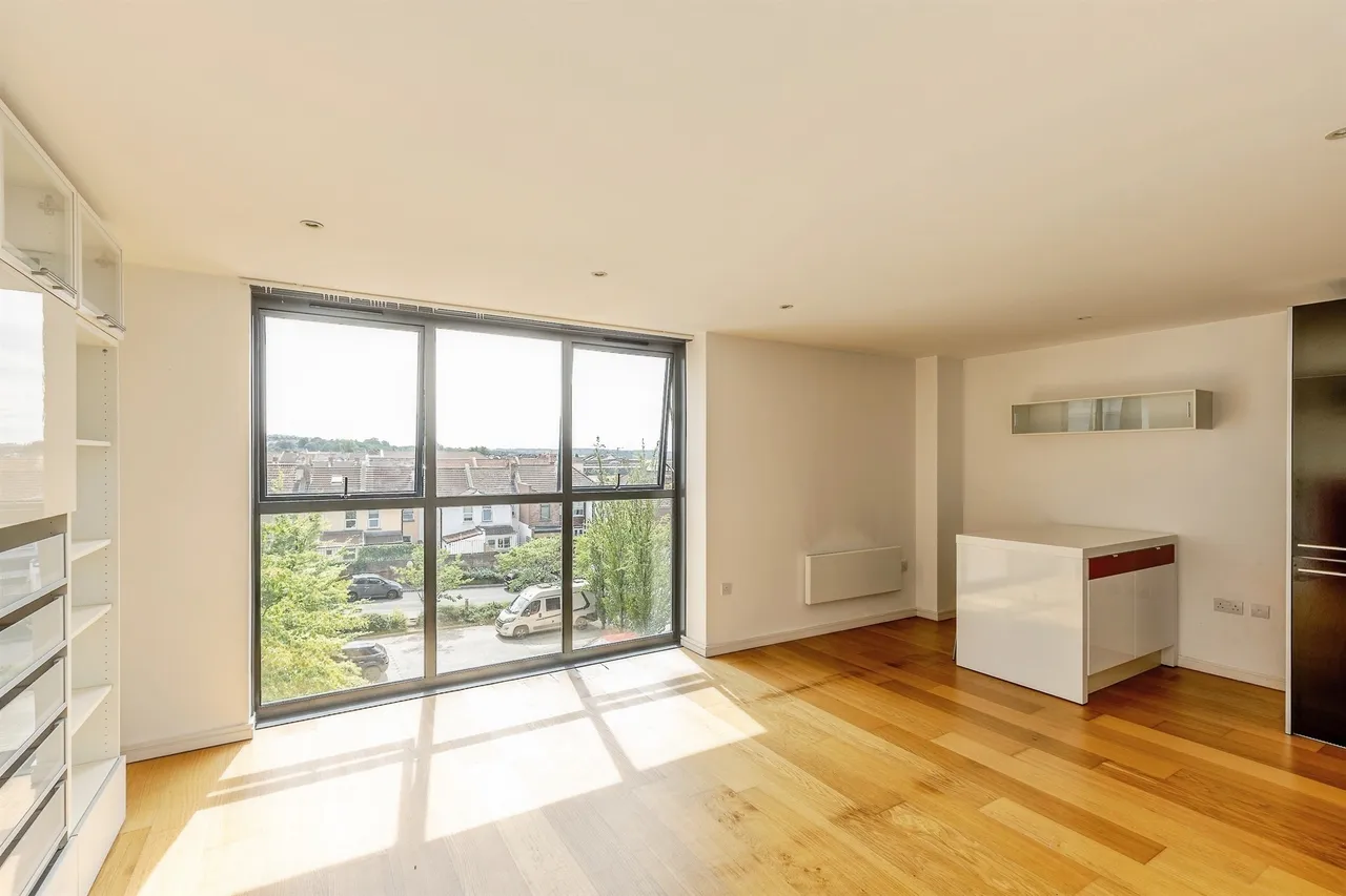 Skypark Road, Bristol, photo 4