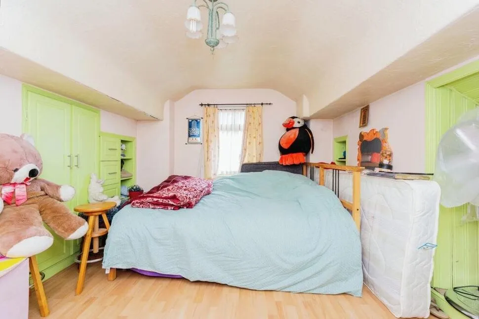 Lisburne Lane, Offerton, SK2, photo 10
