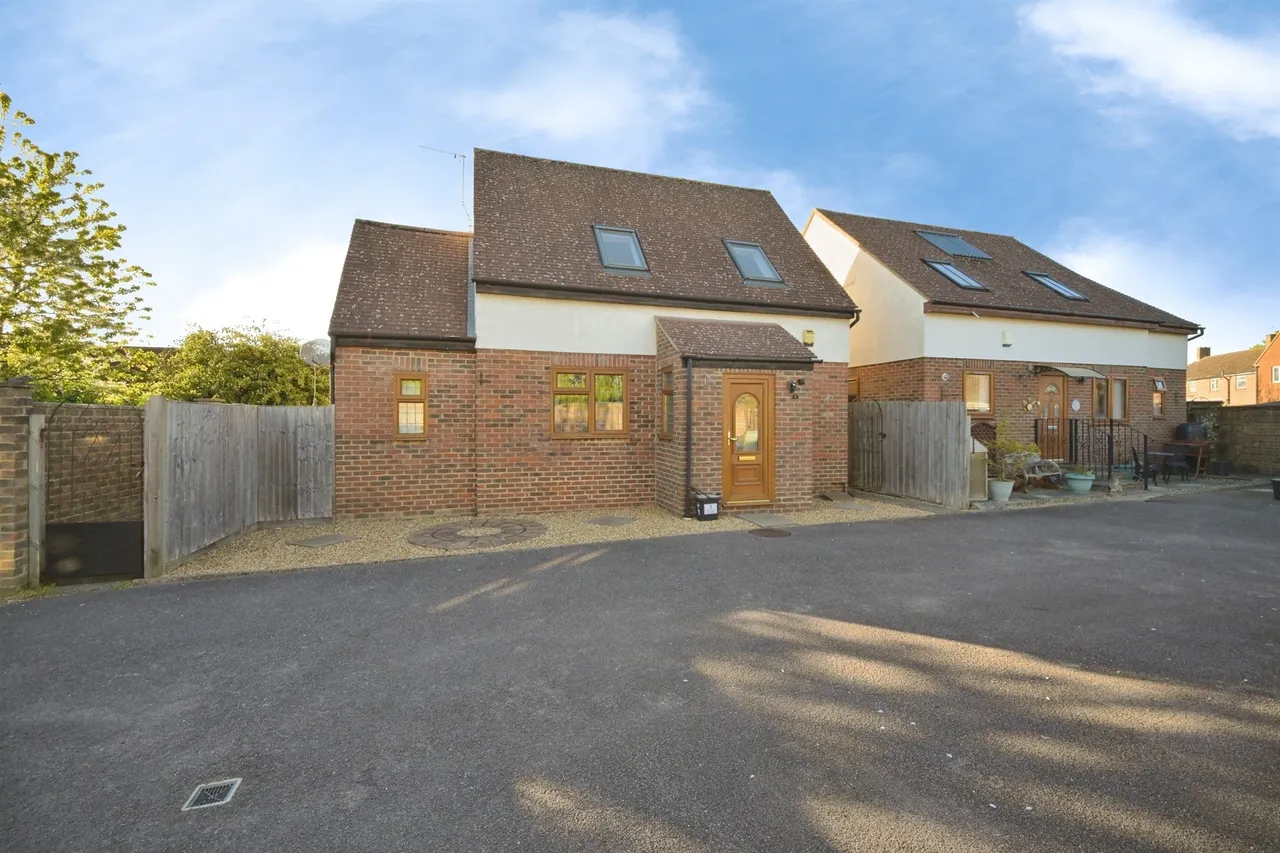2 bed house for sale — Stortford Road, Hatfield Heath, Bishop's Stortford