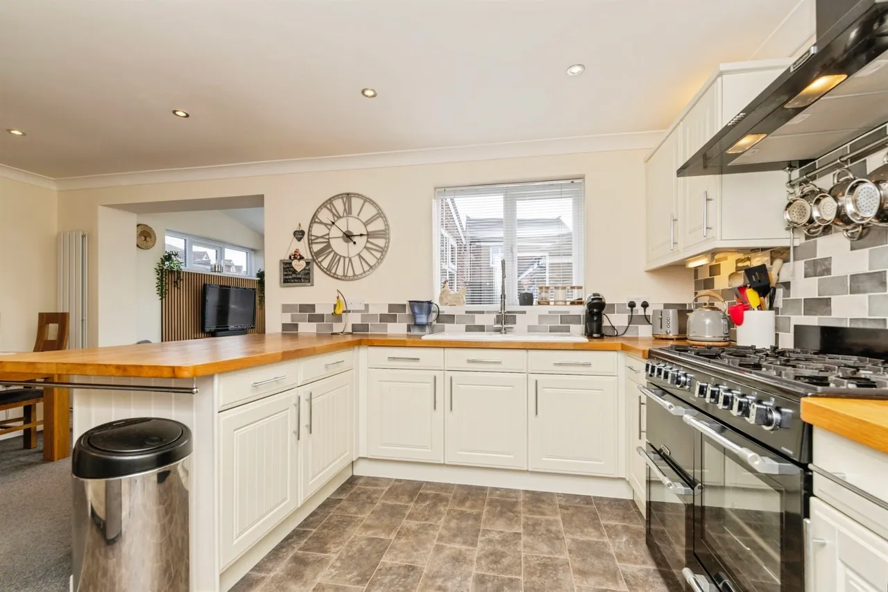 Cottingham Grove, Thornley, DURHAM, photo 5