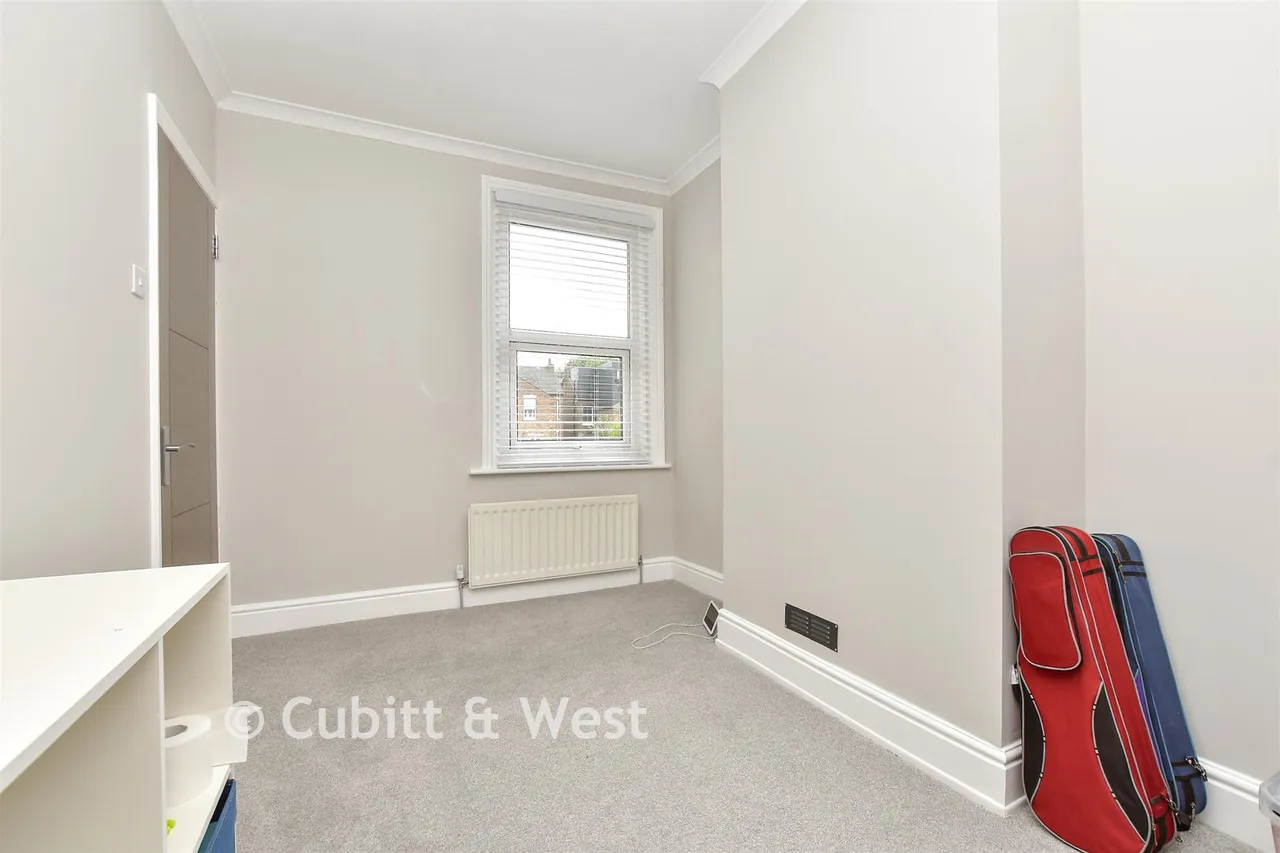 Tharp Road, Wallington, SM6, photo 8