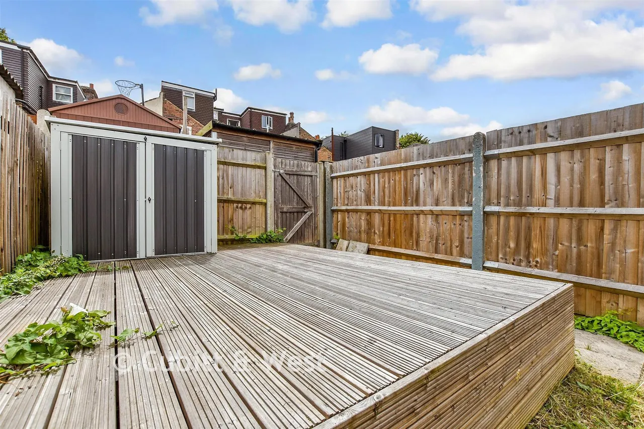 Tharp Road, Wallington, SM6, photo 14