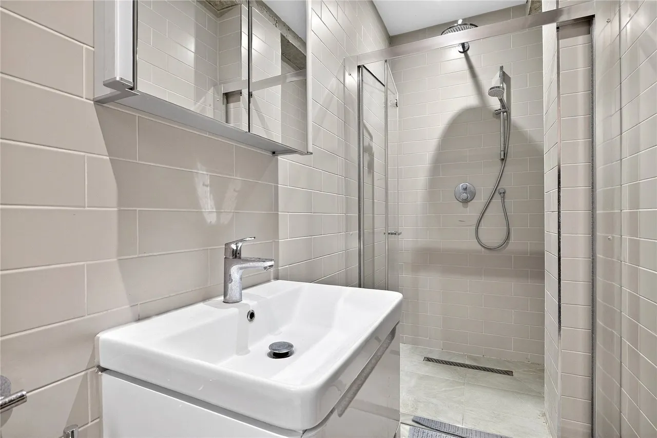 Wallis Road, London, E9, photo 6