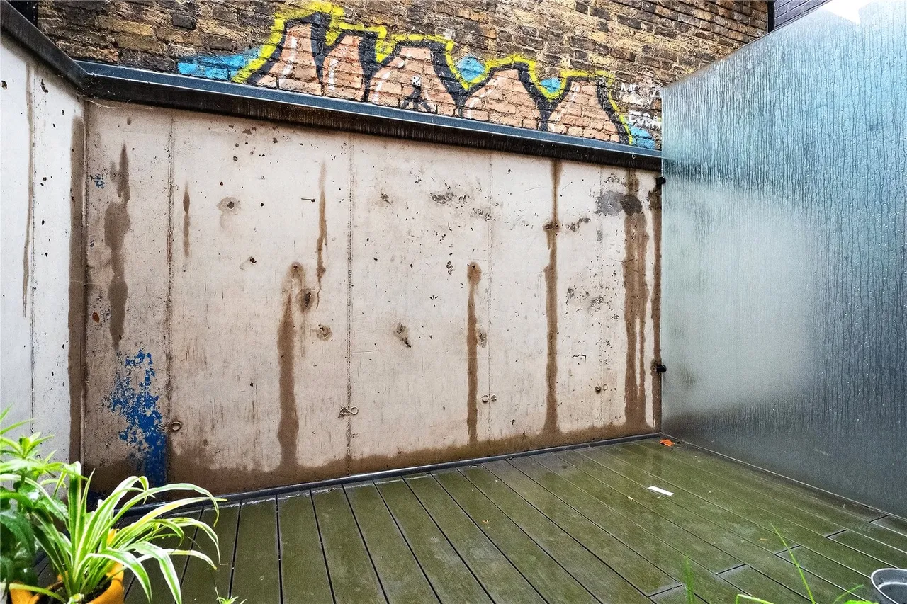 Wallis Road, London, E9, photo 14