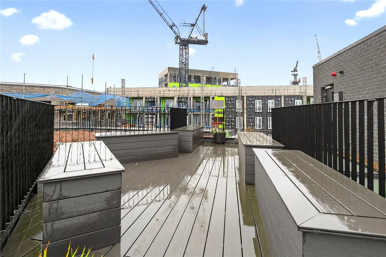 Wallis Road, London, E9, photo 13